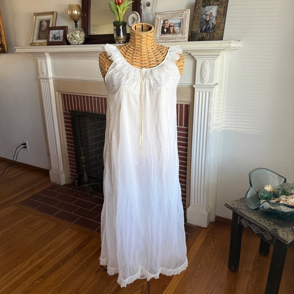 Vintage Tosca white chiffon long nightgown Small
